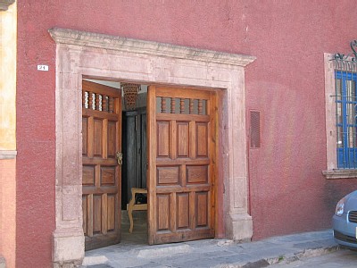 San Miguel de Allende townhome rental - Street view